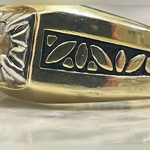 Vintage Men’s RingGold plated Clear CZ Stone Square Setting Sz 11 antique look